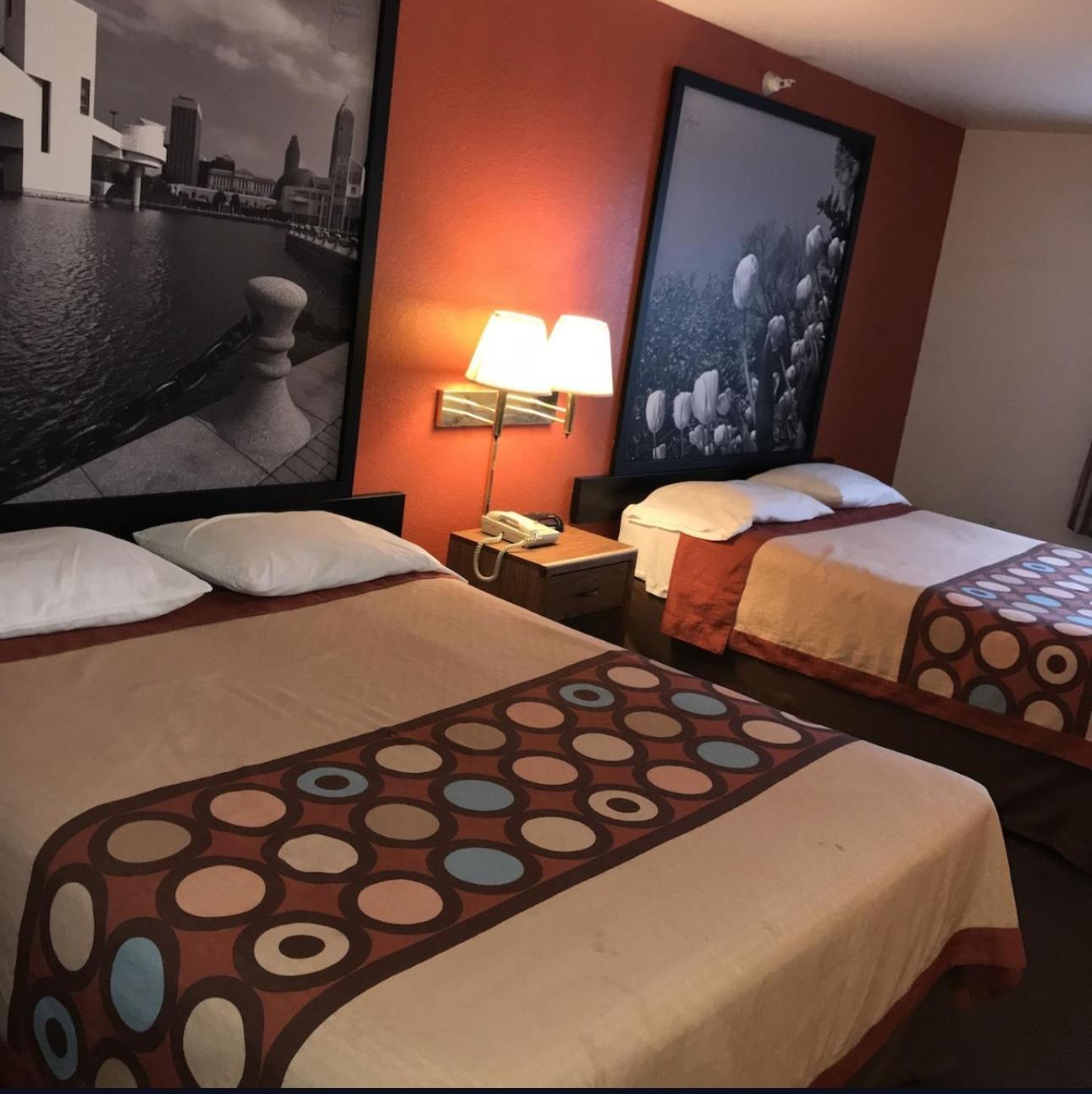 Super 8 By Wyndham Richfield Cleveland Hotel Ngoại thất bức ảnh