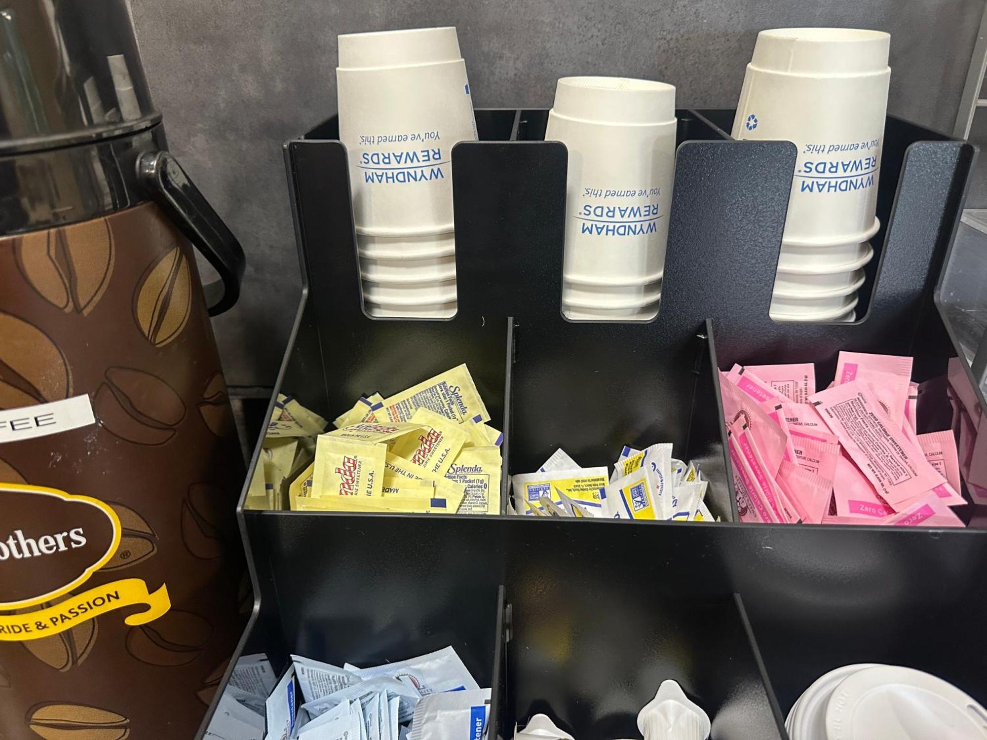 Super 8 By Wyndham Richfield Cleveland Hotel Ngoại thất bức ảnh
